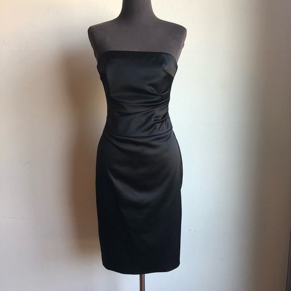 White House Black Market Dresses & Skirts - WHBM sz 2 strapless cocktail dress